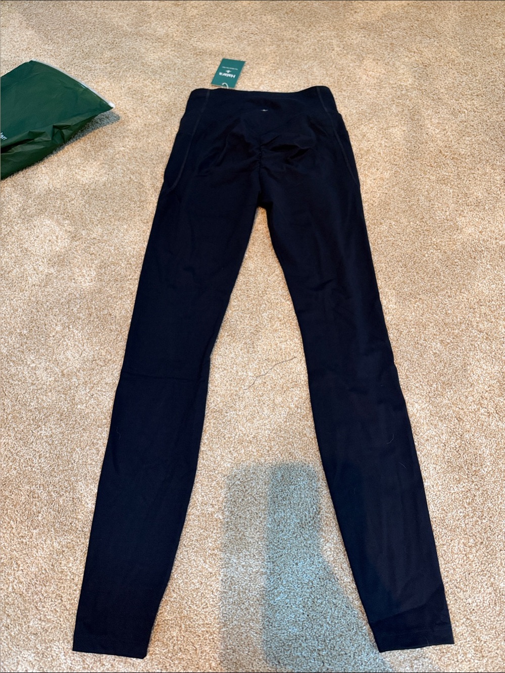 Halara - butt-lifting leggings